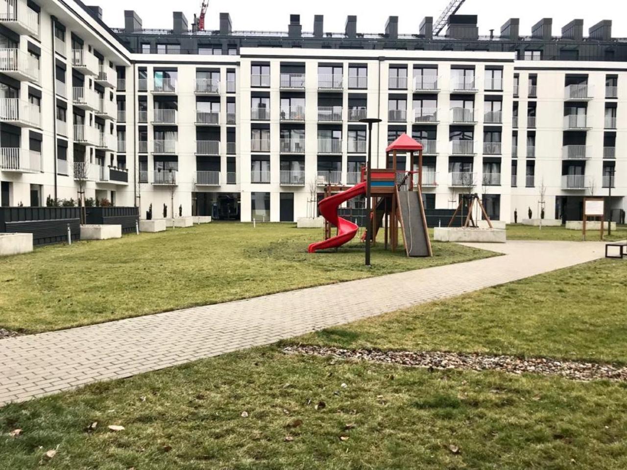 Apartamenty Zajezdnia Mtp Познан Екстериор снимка